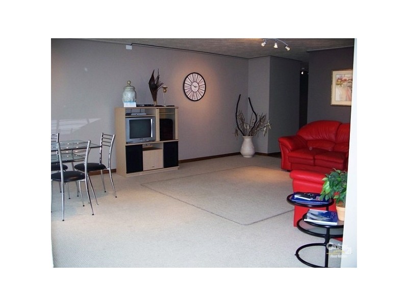 67 Ferny Ave Centrepoint, Surfers Paradise QLD 4217