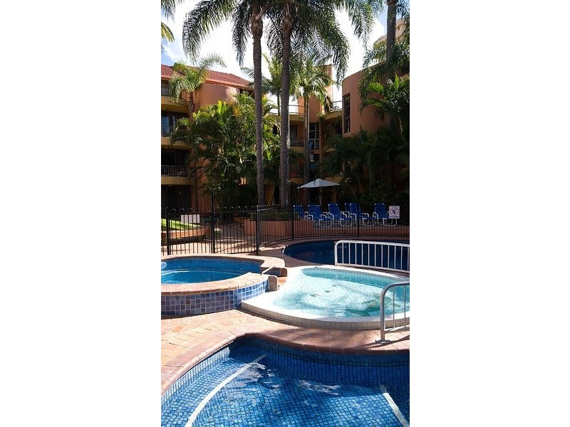 38 Enderley Ave, Surfers Paradise QLD 4217