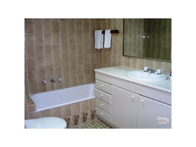 80 THE ESPLANADE, Surfers Paradise QLD 4217