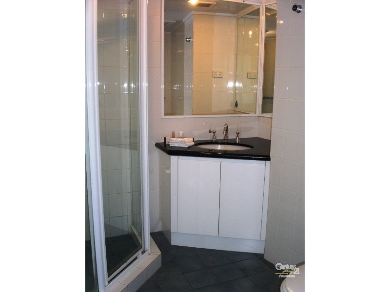 80 THE ESPLANADE, Surfers Paradise QLD 4217