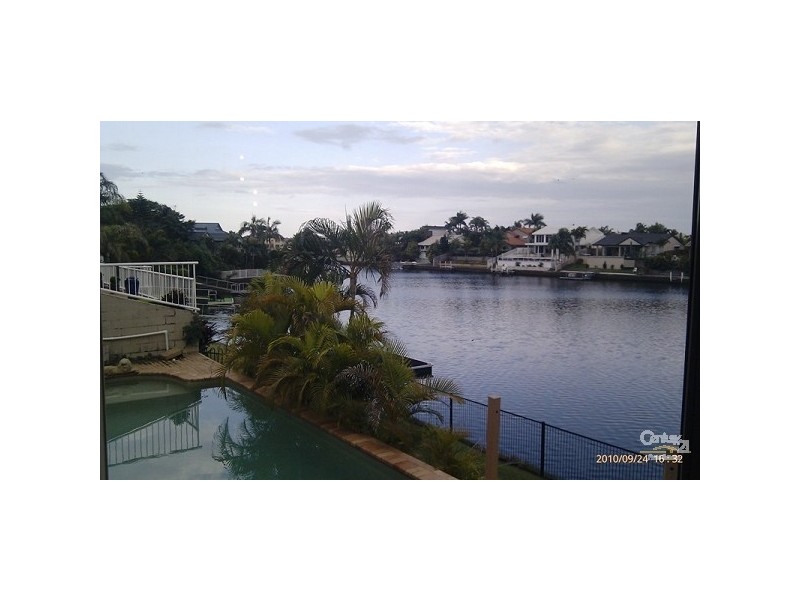 44 Barrier Reef Drive, Mermaid Waters QLD 4218