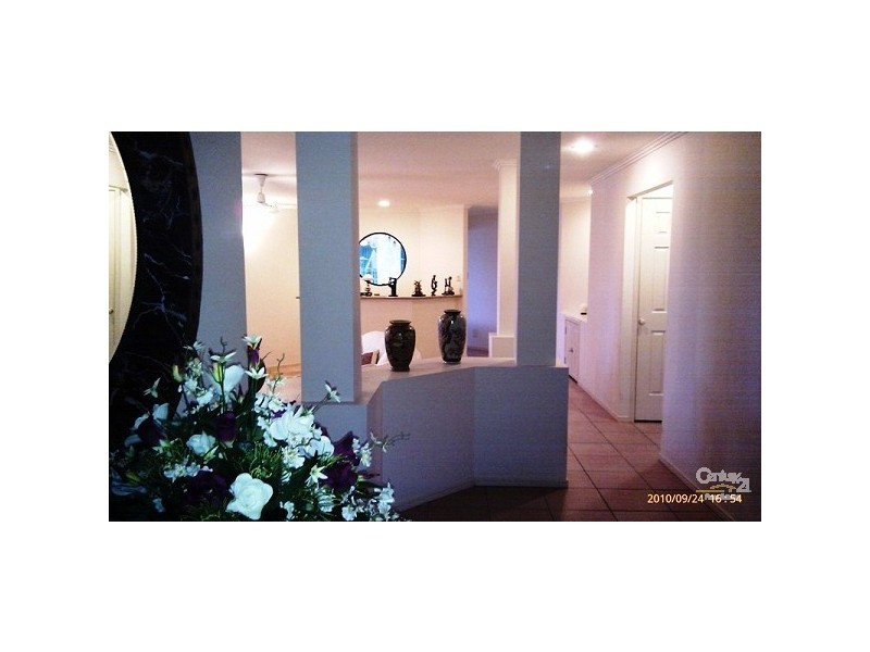 44 Barrier Reef Drive, Mermaid Waters QLD 4218