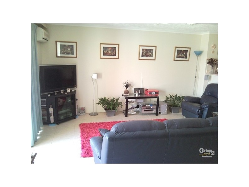 30 DALPURA STREET, Chevron Island QLD 4217