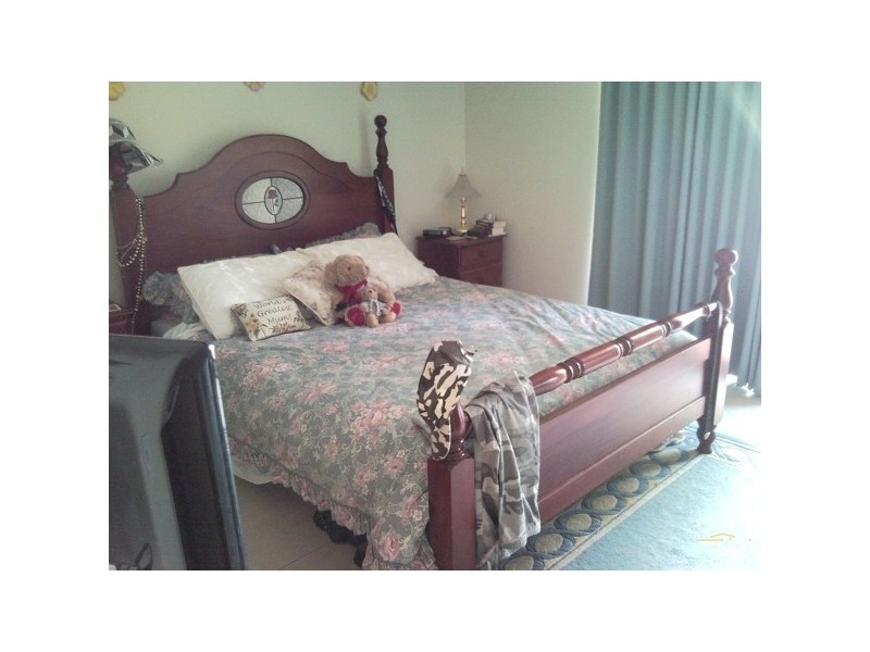 30 DALPURA STREET, Chevron Island QLD 4217