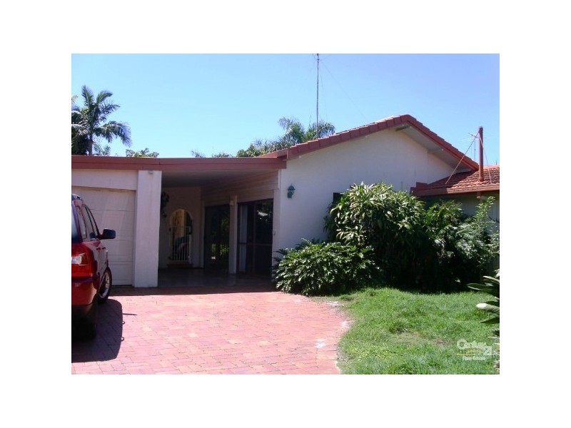 21 FORSTER AVE, Bundall QLD 4217