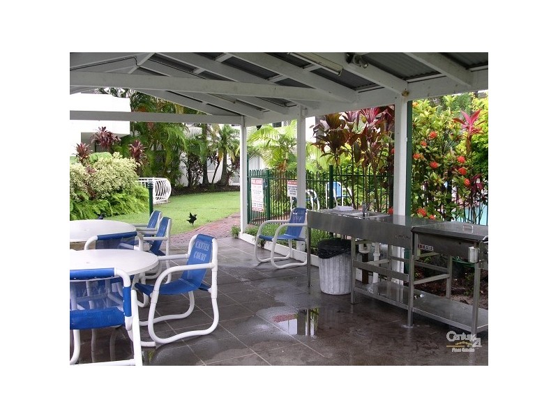 17 Genoa Street, Surfers Paradise QLD 4217