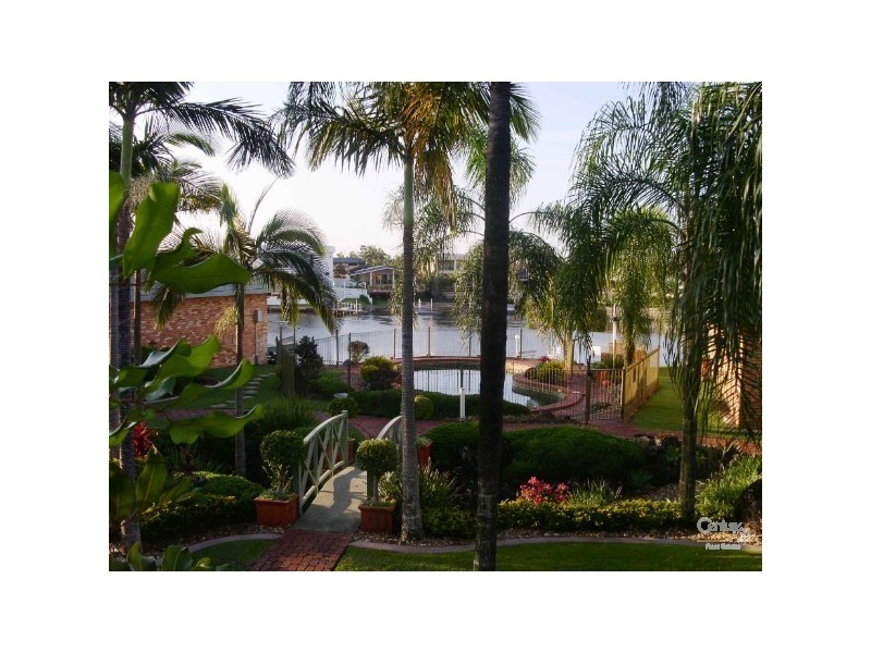 33-39 HOOKER BLVD, Broadbeach QLD 4218