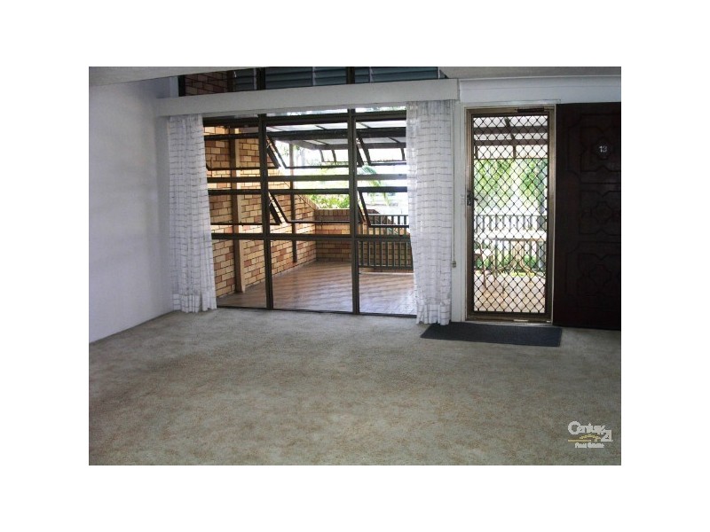 33-39 HOOKER BLVD, Broadbeach QLD 4218