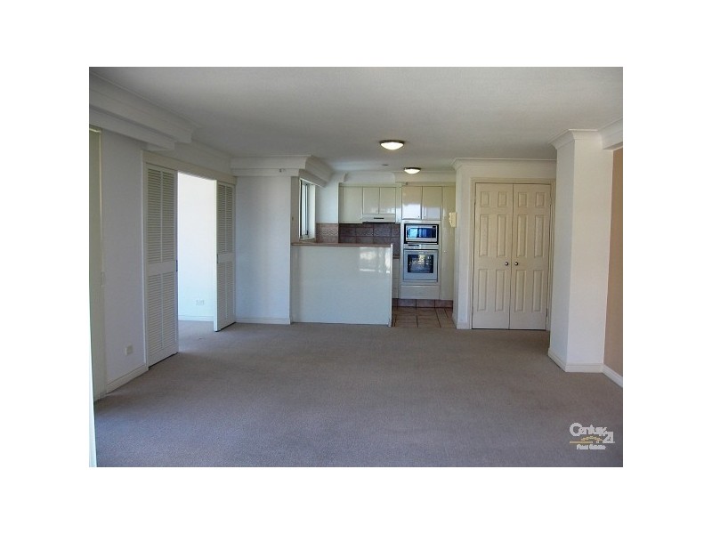 11 Elkhorn Avenue, Surfers Paradise QLD 4217