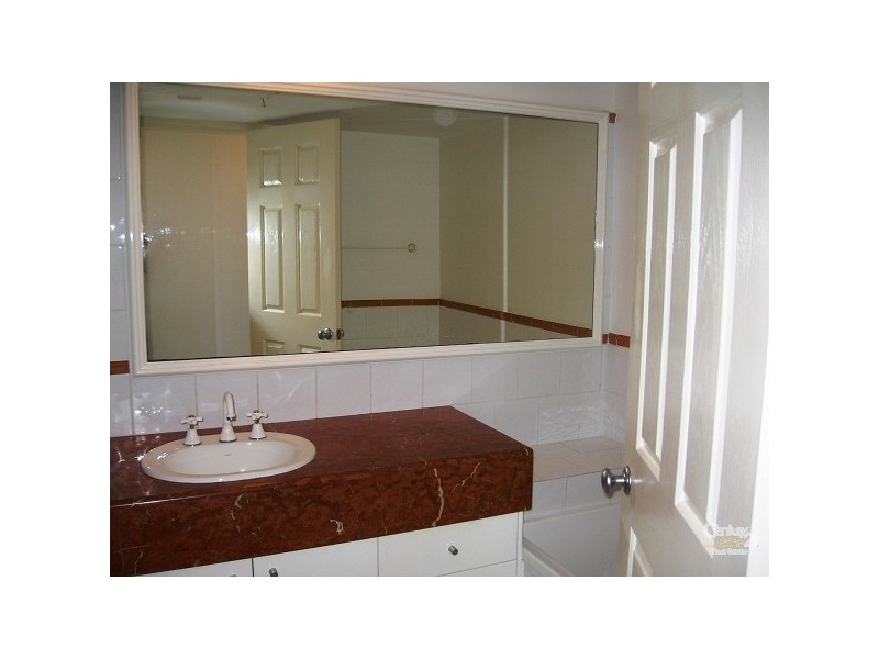 11 Elkhorn Avenue, Surfers Paradise QLD 4217