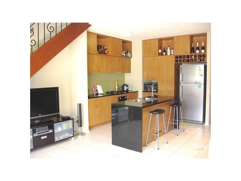 7 Elliott St, Surfers Paradise QLD 4217