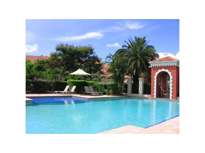 7 Elliott St, Surfers Paradise QLD 4217