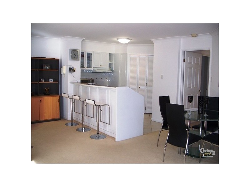 100 Cotlew St East, Southport QLD 4215