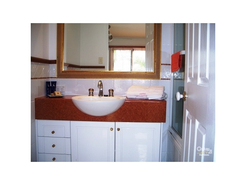 100 Cotlew St East, Southport QLD 4215