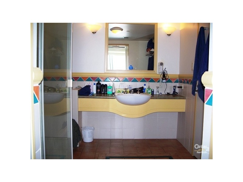 5 PALM AVE, Surfers Paradise QLD 4217