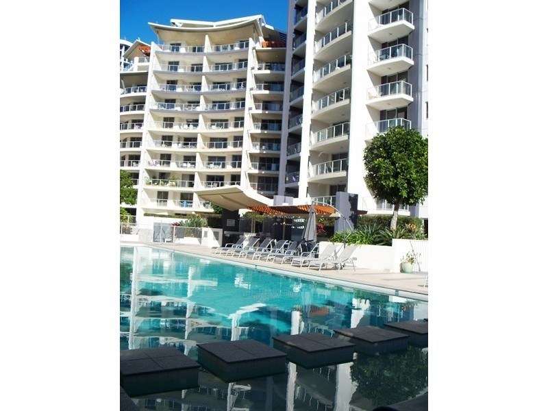 21 CYPRESS AVE, Surfers Paradise QLD 4217