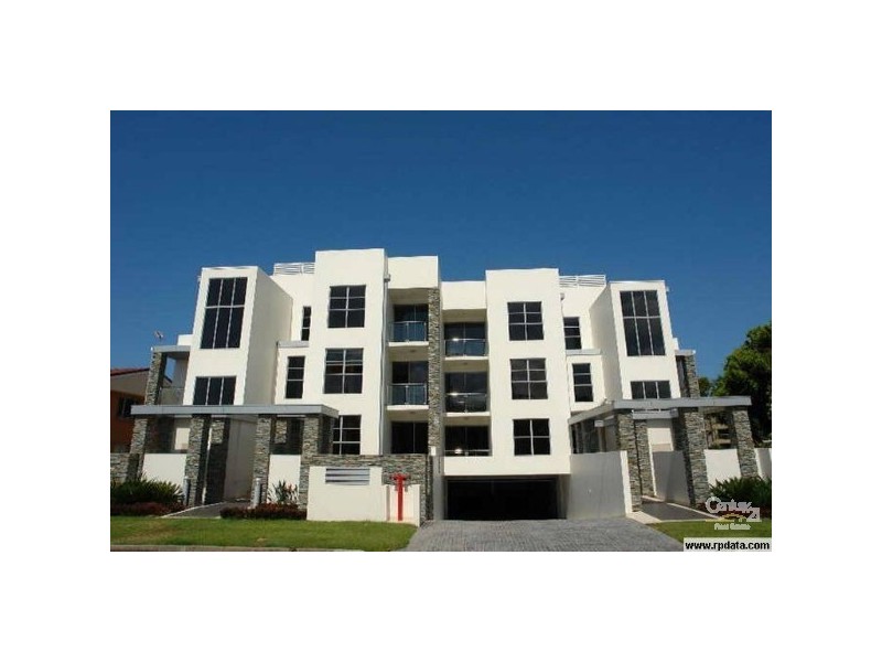 27-29 MADANG CRESCENT, Runaway Bay QLD 4216