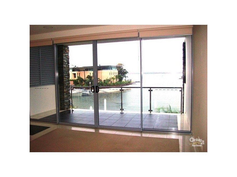 27-29 MADANG CRESCENT, Runaway Bay QLD 4216