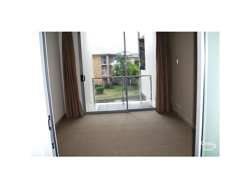 27-29 MADANG CRESCENT, Runaway Bay QLD 4216