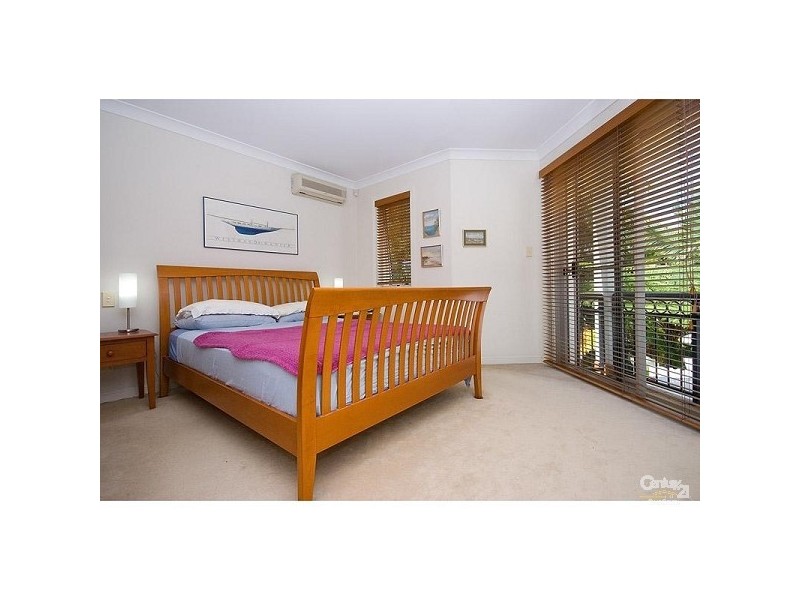 100 Cotlew St East, Southport QLD 4215