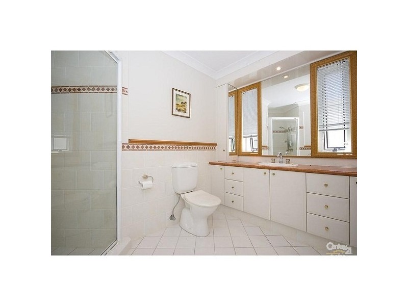 100 Cotlew St East, Southport QLD 4215