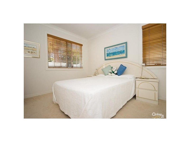 100 Cotlew St East, Southport QLD 4215