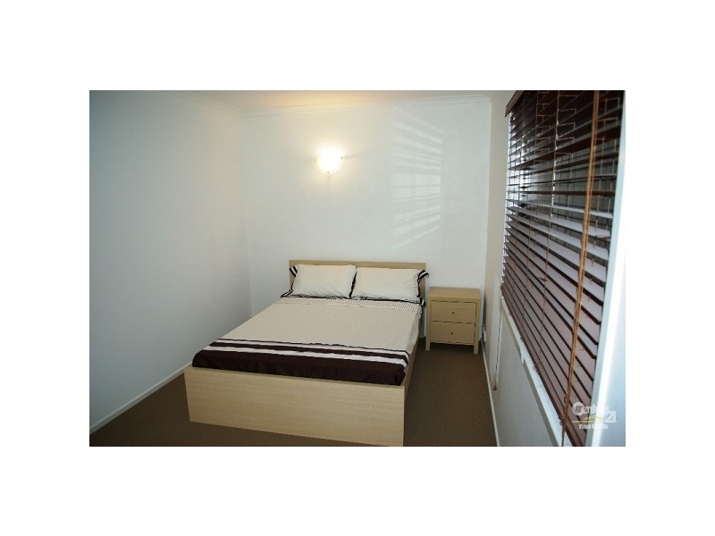 23 Sunset Bvd, Surfers Paradise QLD 4217