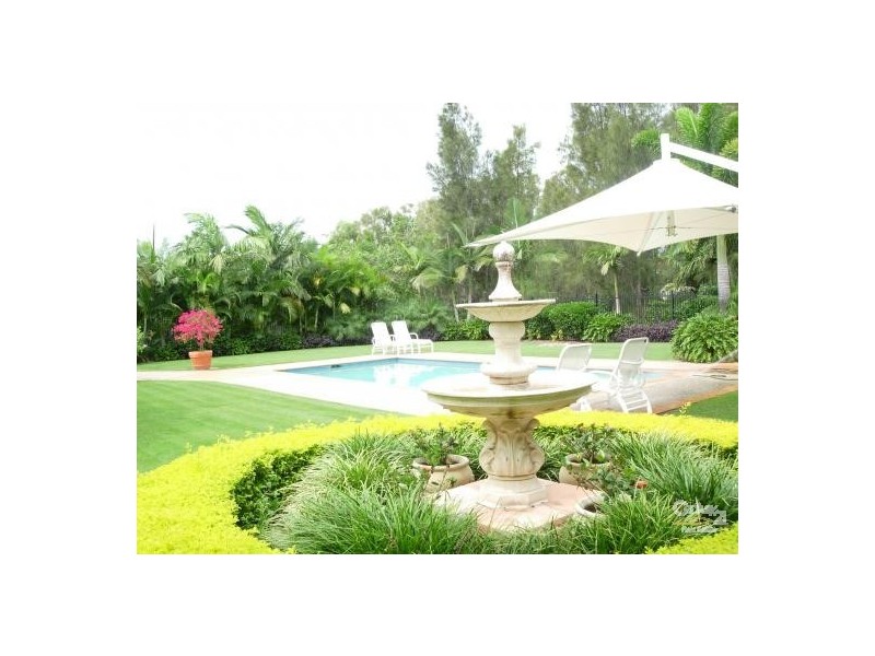 100 Cotlew St  East, Southport QLD 4215