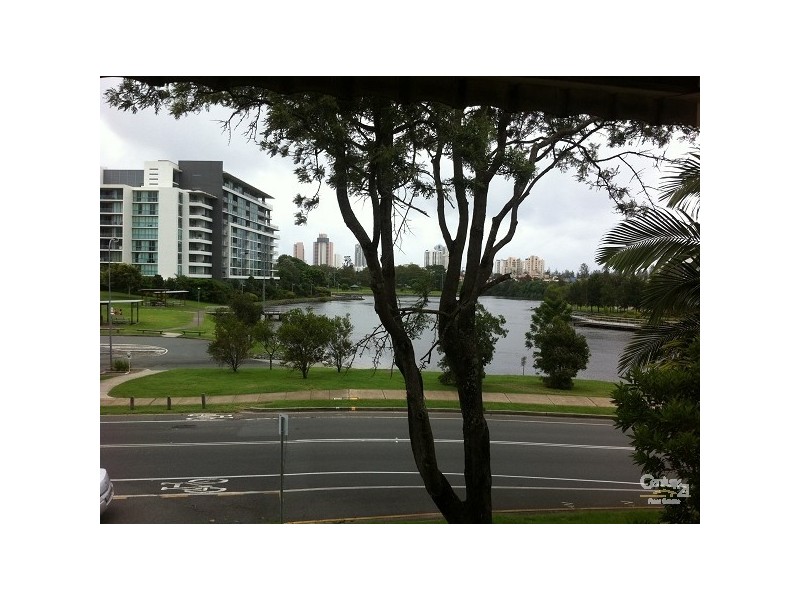 2 Te Peters Drive, Broadbeach QLD 4218