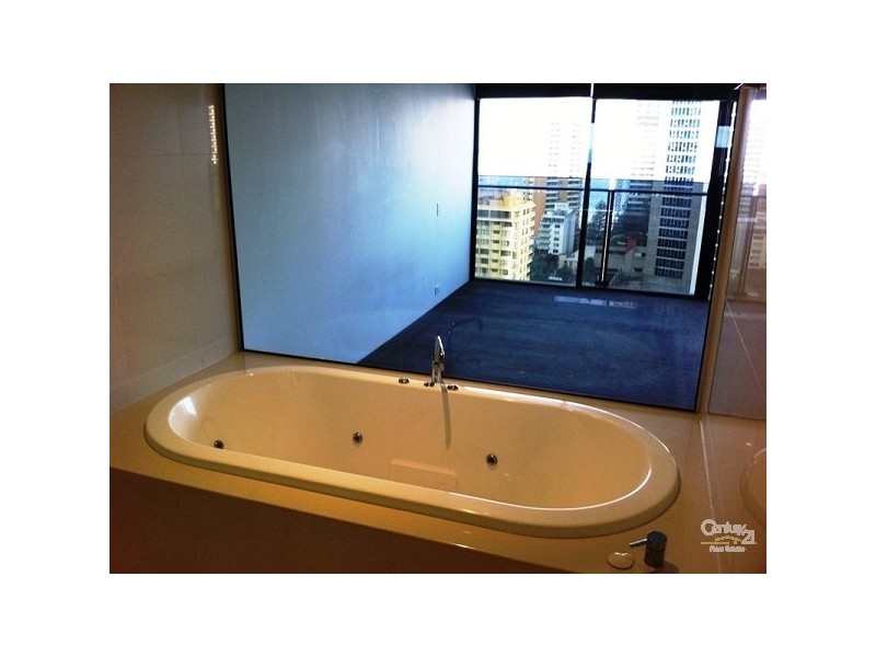 9 FERNY AVENUE     CIRCLE ON CAVILL, Surfers Paradise QLD 4217