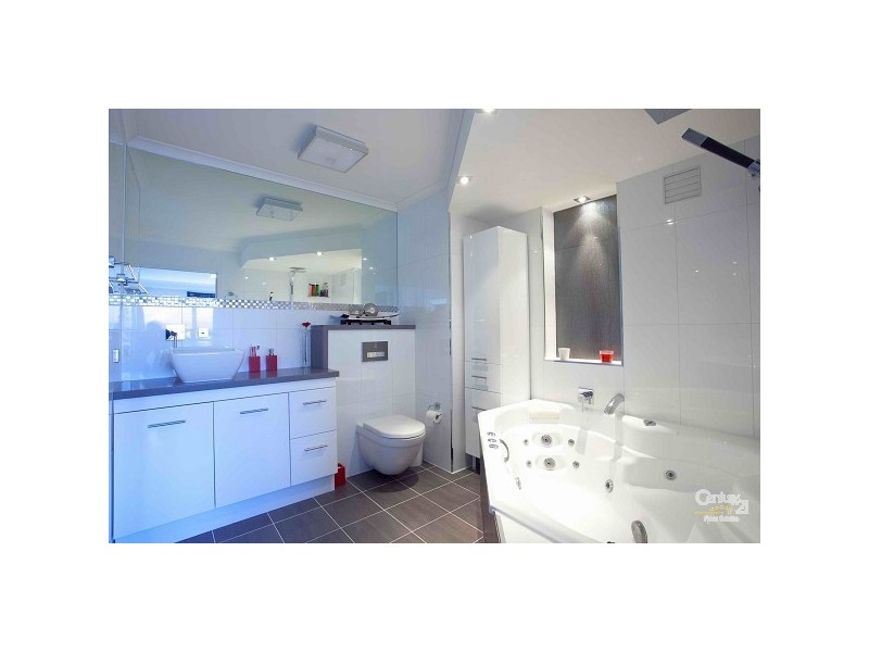 16/1 Peninsular Drive, Surfers Paradise QLD 4217