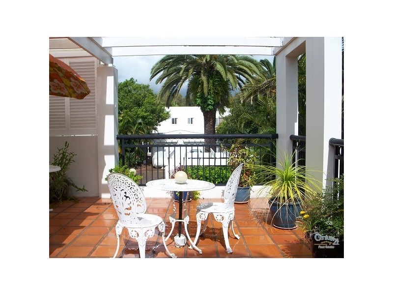 100 Cotlew St    Adelphi Springs Northern Terrace, Southport QLD 4215