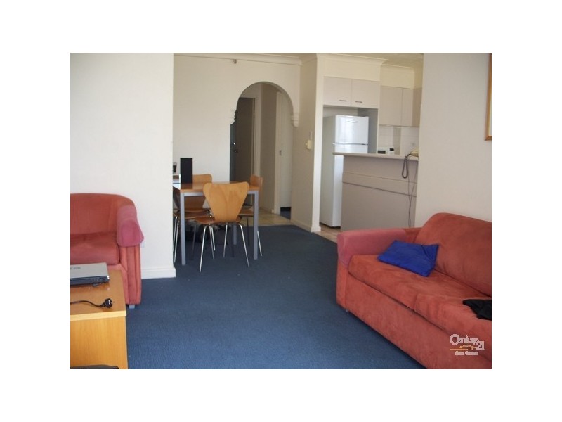 18 HANLAN ST, Surfers Paradise QLD 4217