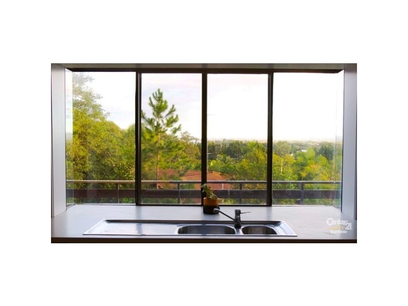 17 Currumburra Road, Ashmore QLD 4214