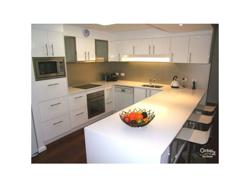 71/125 Santa Cruz Blvd, Clear Island Waters QLD 4226