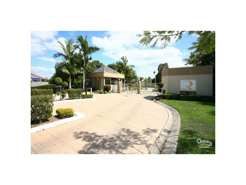 71/125 Santa Cruz Blvd, Clear Island Waters QLD 4226