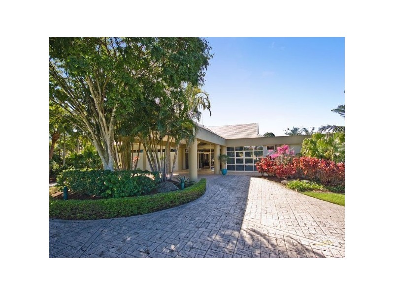 71/125 Santa Cruz Blvd, Clear Island Waters QLD 4226