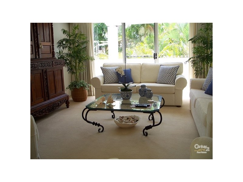 100 Cotlew St East, Southport QLD 4215