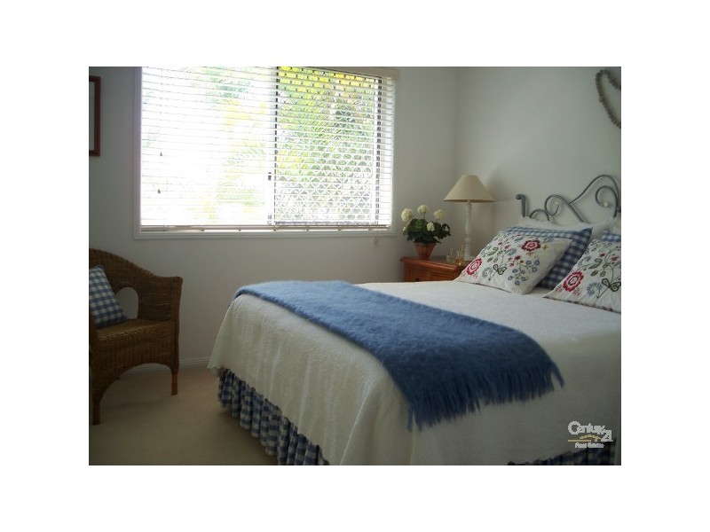 100 Cotlew St East, Southport QLD 4215