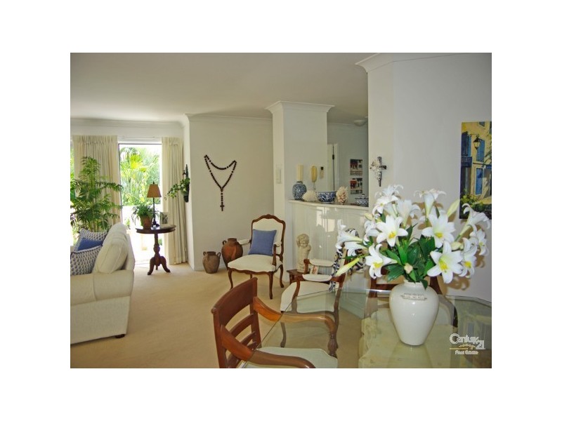 100 Cotlew St East, Southport QLD 4215