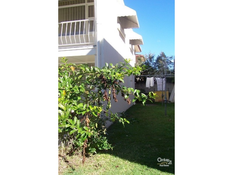 30 Leonard, Surfers Paradise QLD 4217