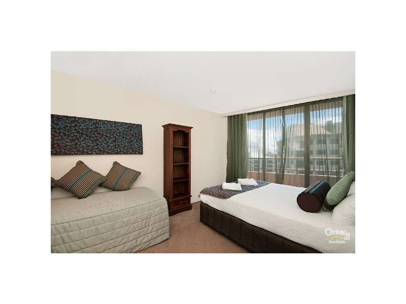 18-24 AUBREY STREET, Surfers Paradise QLD 4217