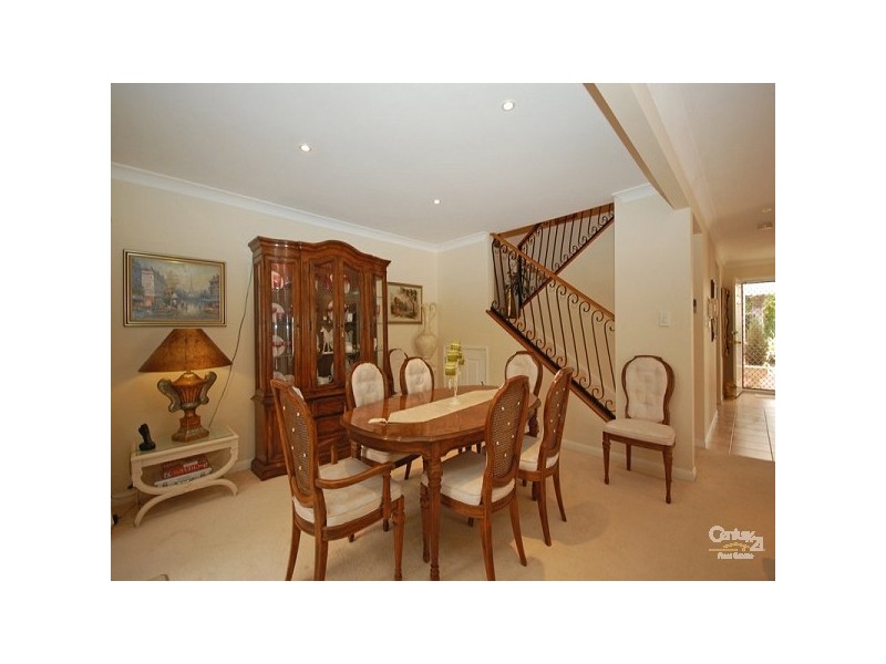 100 Cotlew St East Aegean, Southport QLD 4215