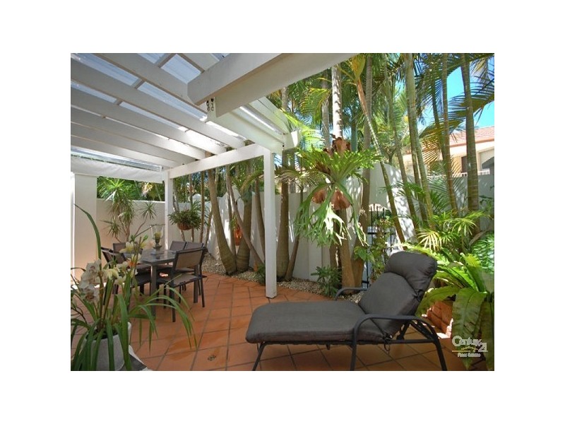 100 Cotlew St East Aegean, Southport QLD 4215