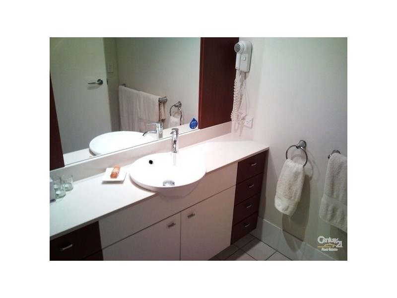 1087/23 Ferny Ave, Surfers Paradise QLD 4217