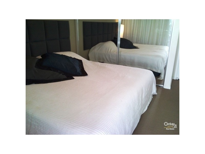 1087/23 Ferny Ave, Surfers Paradise QLD 4217