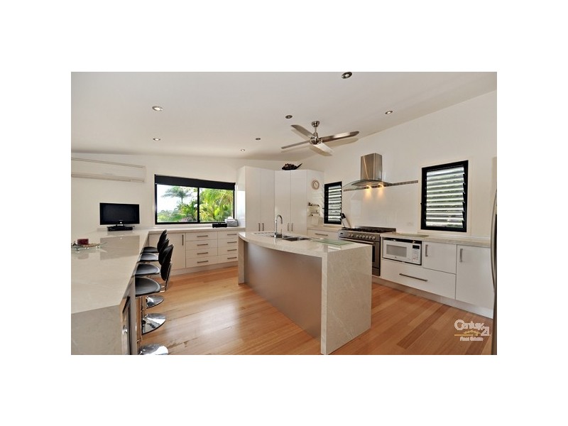 25 Arkana Dr, Noosa Heads QLD 4567