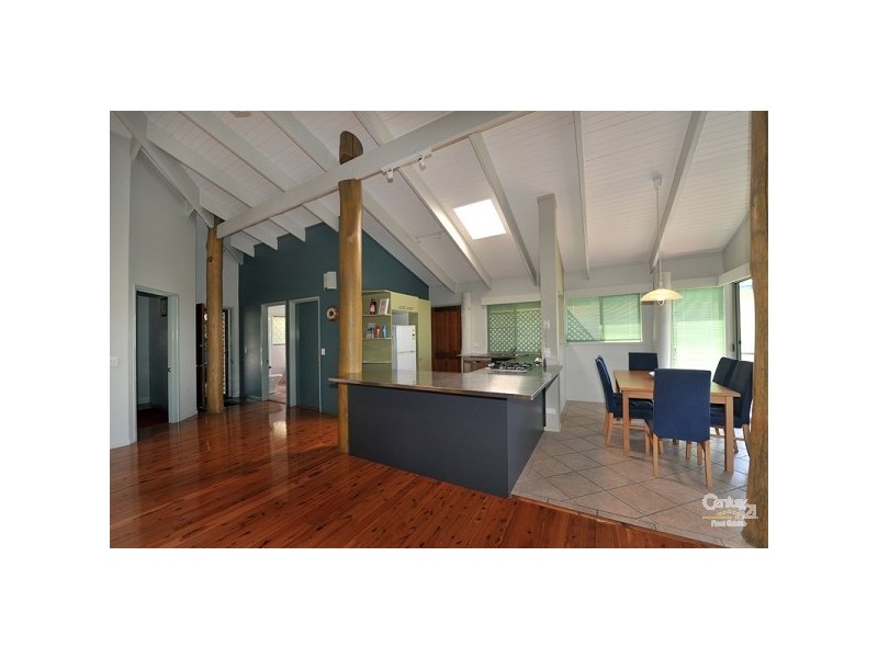 93 Orient Dr, Sunrise Beach QLD 4567