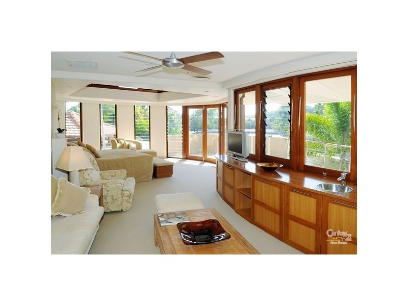 17 Wesley Crt, Noosa Heads QLD 4567