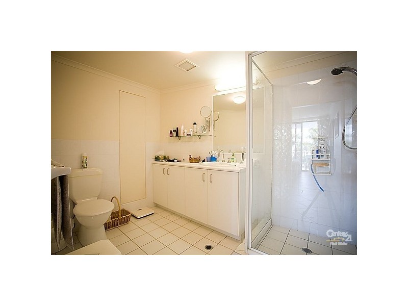 2/21 Park Cres, Sunshine Beach QLD 4567